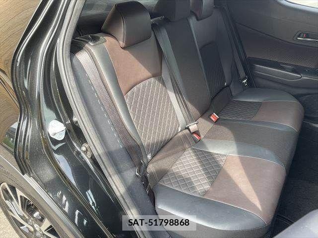 Toyota C-HR 2017-07 8561406-7
