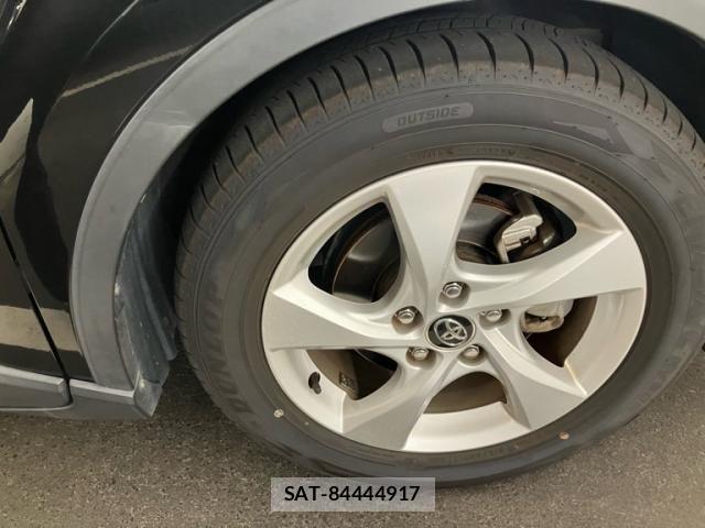 Toyota C-HR 2018-11 8561398-10
