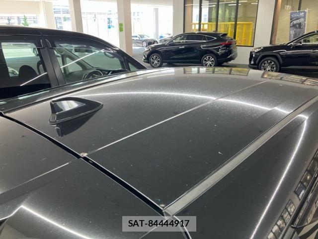 Toyota C-HR 2018-11 8561398-6
