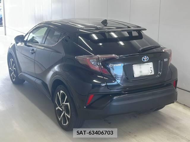 Toyota C-HR 2017-01 8595926-2