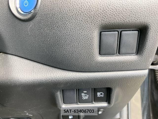 Toyota C-HR 2017-01 8595926-3