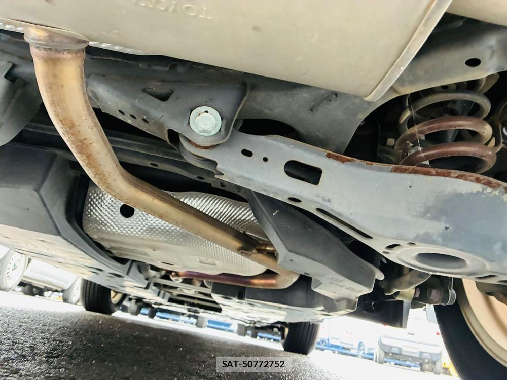 Toyota C-HR 2017-02 8544995-35