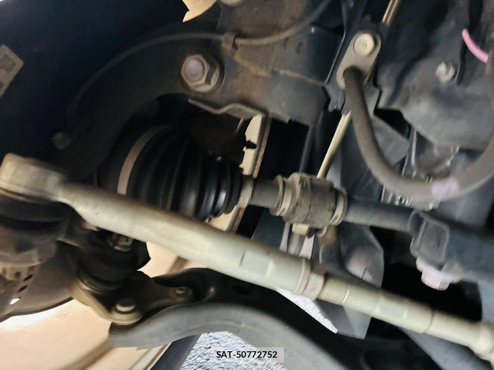 Toyota C-HR 2017-02 8544995-37