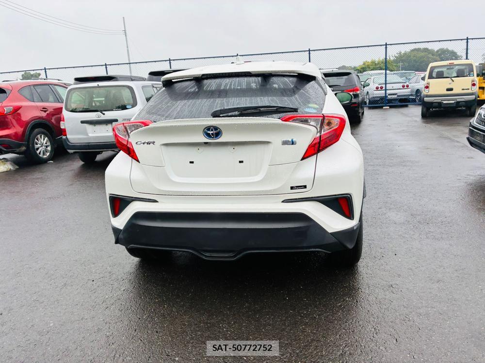 Toyota C-HR 2017-02 8544995-3