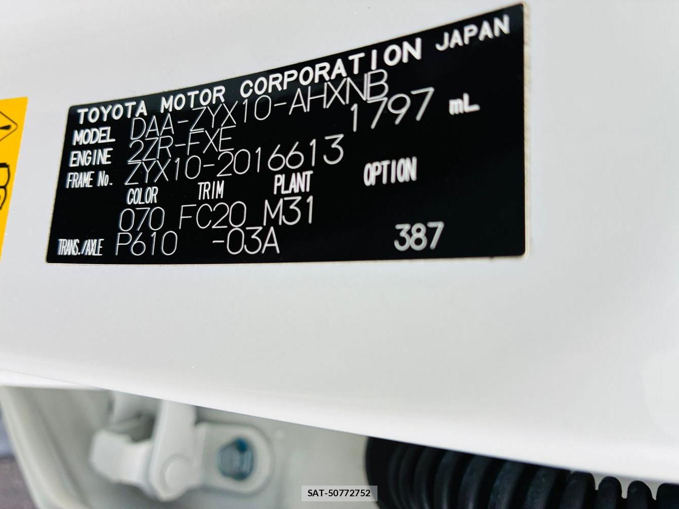 Toyota C-HR 2017-02 8544995-40