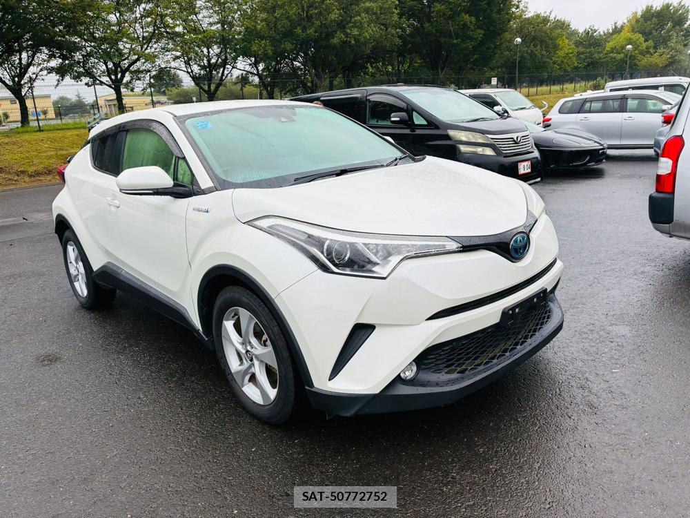 Toyota C-HR 2017-02 8544995-6