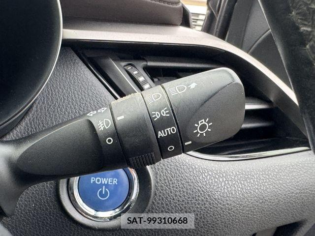Toyota C-HR 2017-12 8626153-17