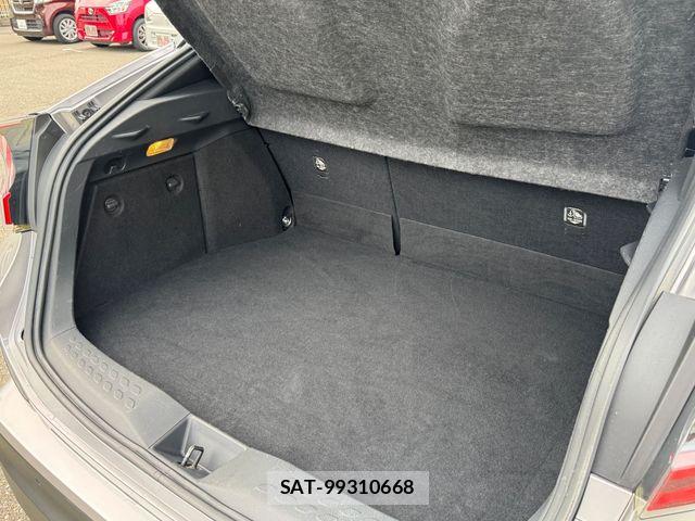 Toyota C-HR 2017-12 8626153-25