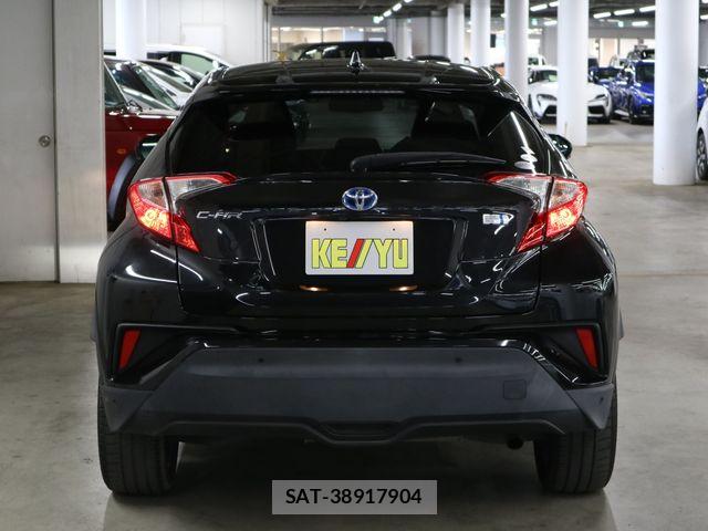 Toyota C-HR 2017-04 8626145-5
