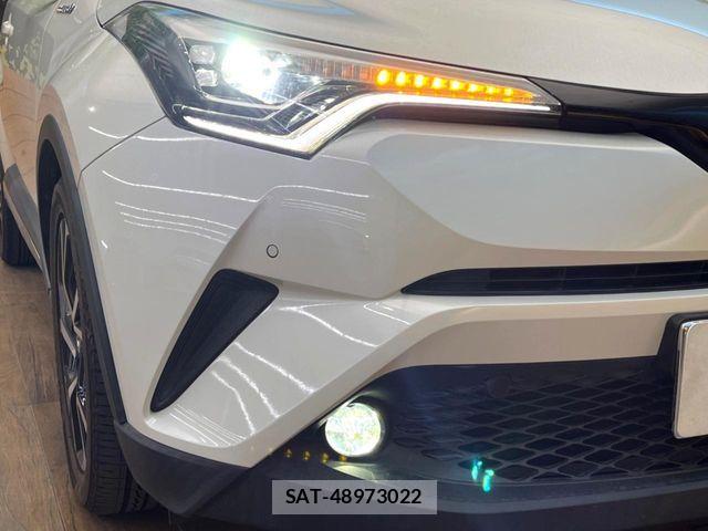 Toyota C-HR 2017-09 8626144-11