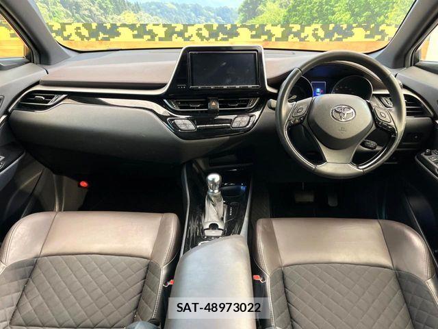 Toyota C-HR 2017-09 8626144-1