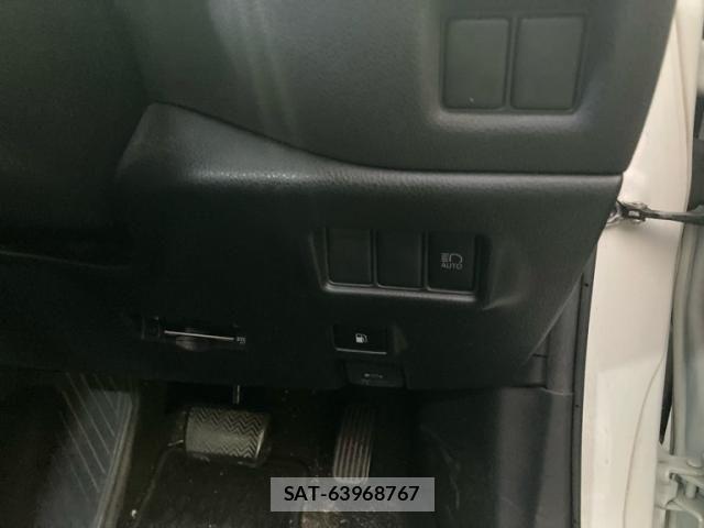 Toyota C-HR 2018-12 8626140-15