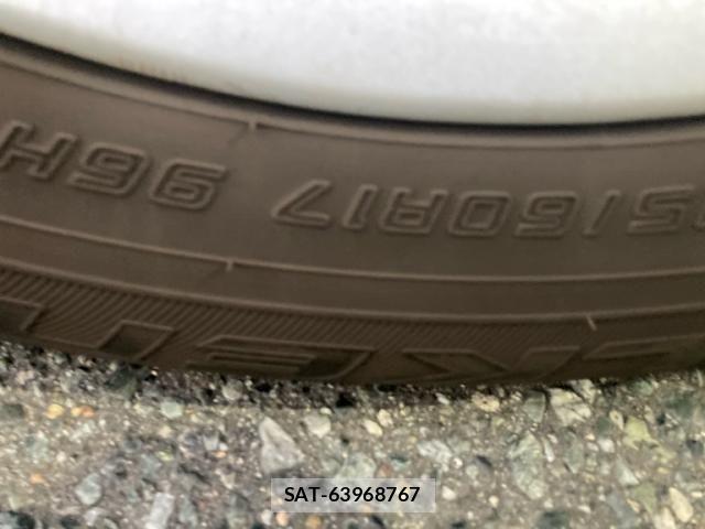 Toyota C-HR 2018-12 8626140-7
