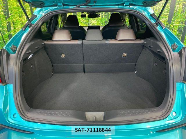Toyota C-HR 2016-12 8658399-10