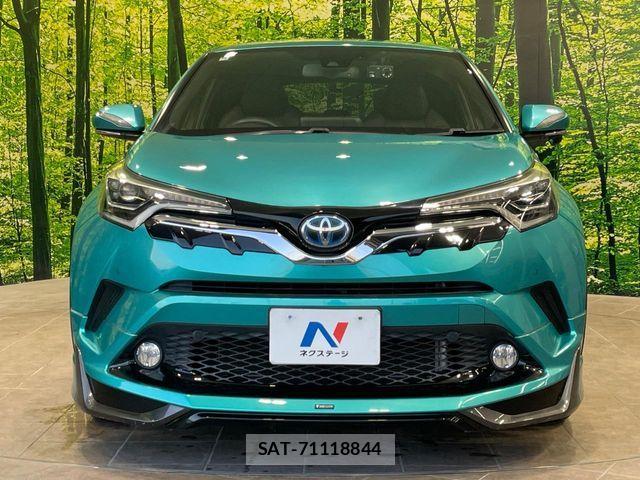 Toyota C-HR 2016-12 8658399-13