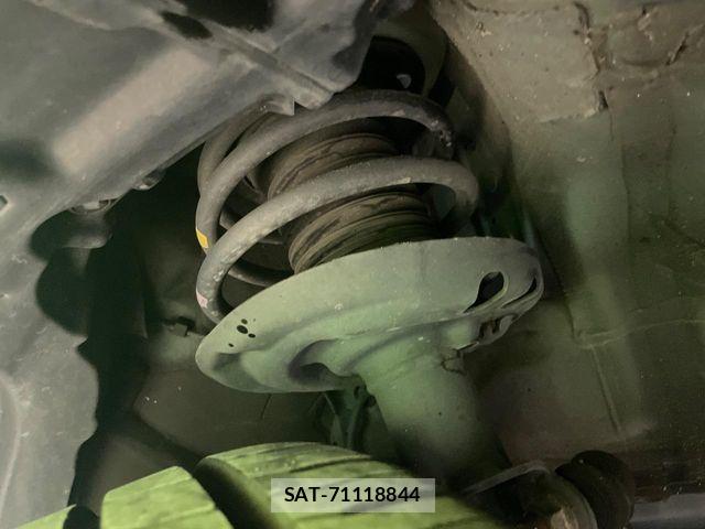 Toyota C-HR 2016-12 8658399-19