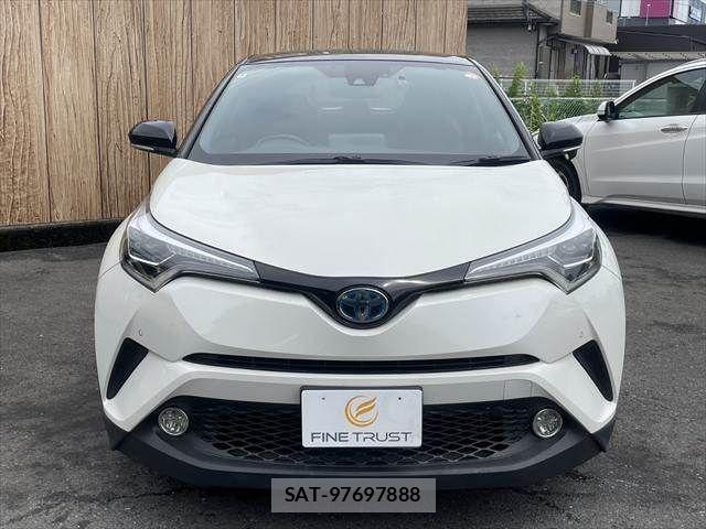 Toyota C-HR 2017-11 8658402-13