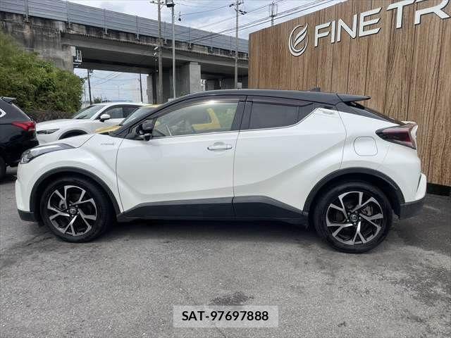 Toyota C-HR 2017-11 8658402-19