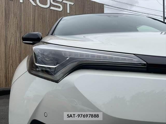 Toyota C-HR 2017-11 8658402-20