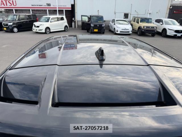 Toyota C-HR 2018-06 8658404-9