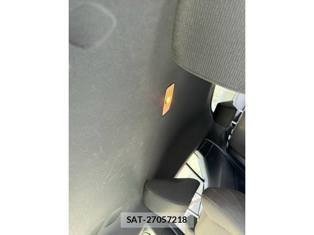 Toyota C-HR 2018-06 8658404-10