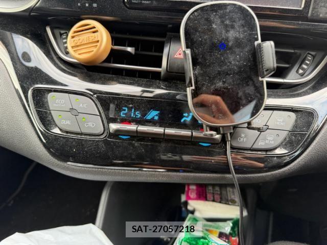 Toyota C-HR 2018-06 8658404-17