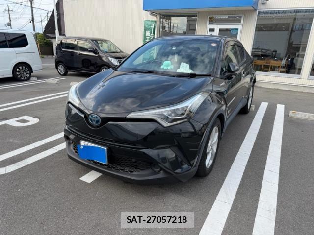 Toyota C-HR 2018-06 8658404-2