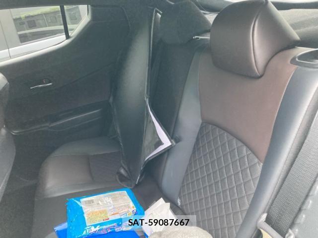 Toyota C-HR 2018-06 8658400-10