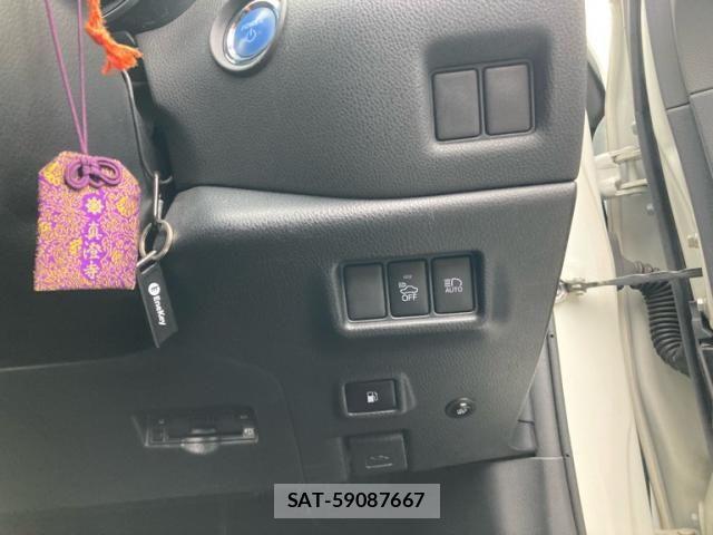 Toyota C-HR 2018-06 8658400-14