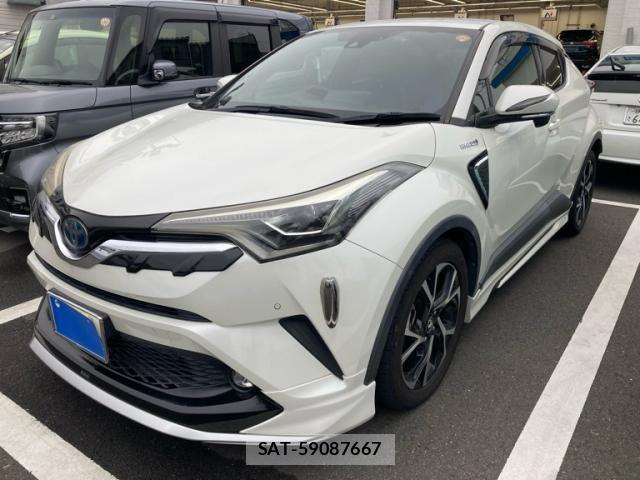 Toyota C-HR 2018-06 8658400-1