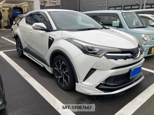 Toyota C-HR 2018-06 8658400-2