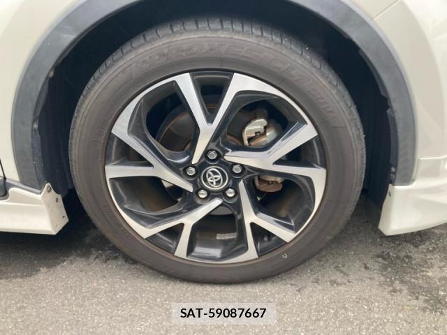 Toyota C-HR 2018-06 8658400-6