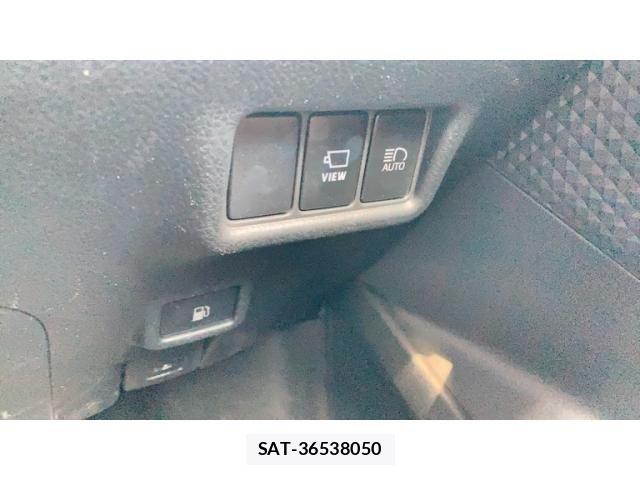 Toyota C-HR 2020-10 8658401-17