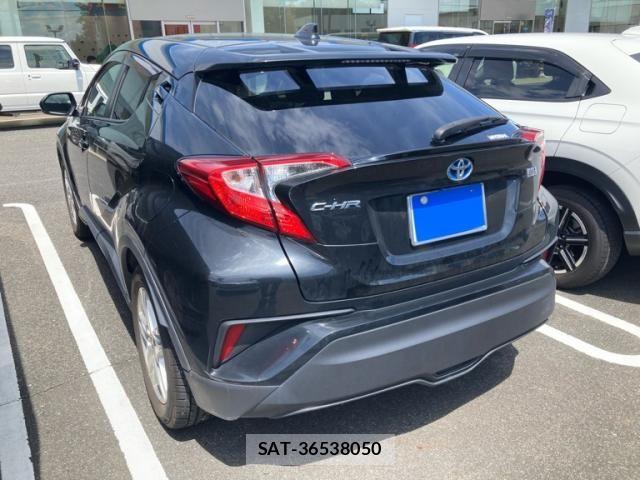 Toyota C-HR 2020-10 8658401-4