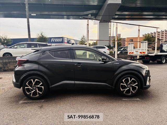 Toyota C-HR 2017-11 8665933-16