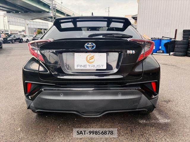 Toyota C-HR 2017-11 8665933-18