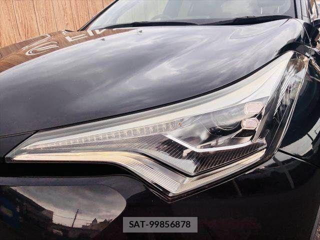 Toyota C-HR 2017-11 8665933-21