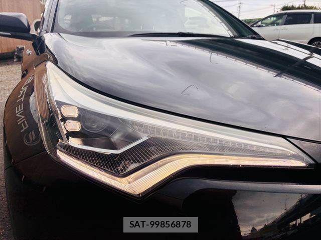 Toyota C-HR 2017-11 8665933-22
