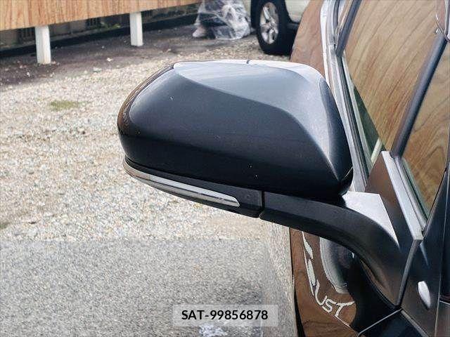 Toyota C-HR 2017-11 8665933-26