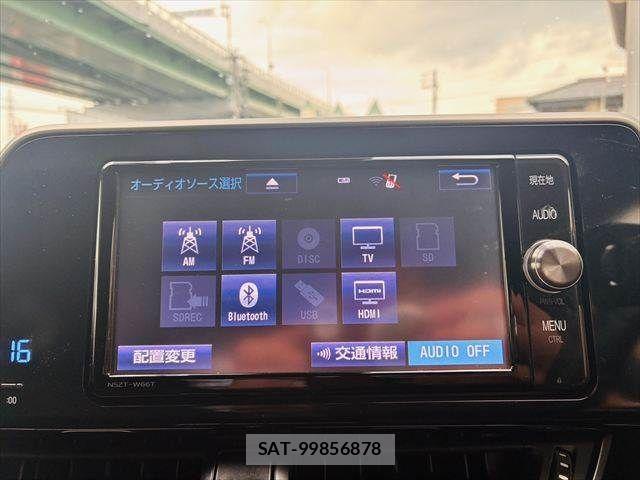 Toyota C-HR 2017-11 8665933-4