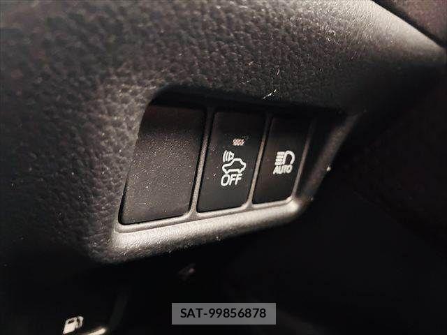 Toyota C-HR 2017-11 8665933-6