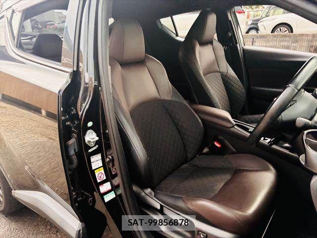Toyota C-HR 2017-11 8665933-7
