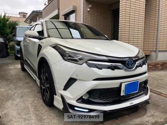 Toyota C-HR 2017-03 8658403-1