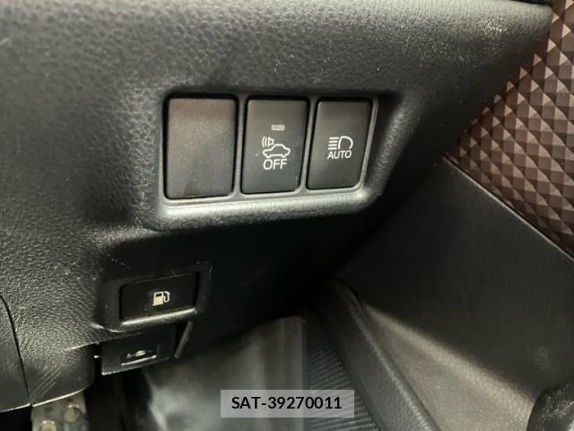 Toyota C-HR 2017-12 8665934-15