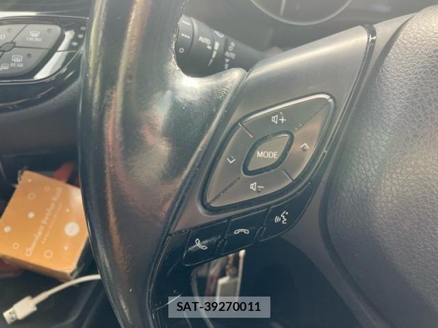 Toyota C-HR 2017-12 8665934-18