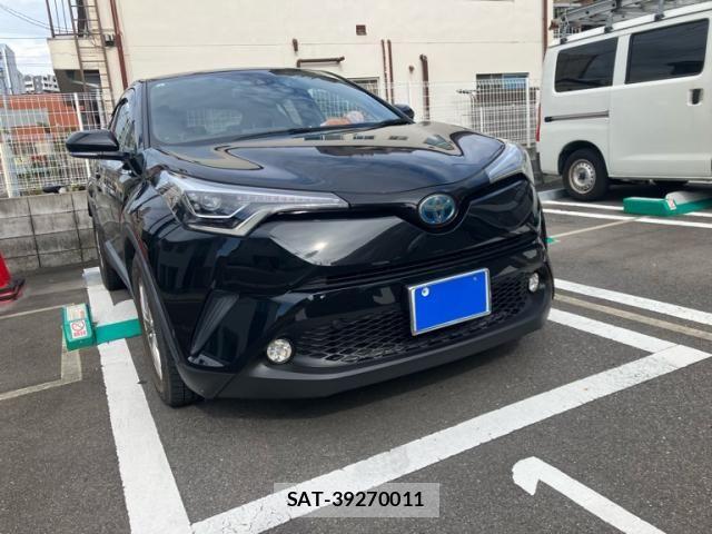 Toyota C-HR 2017-12 8665934-1