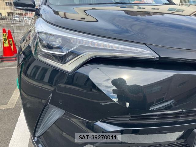 Toyota C-HR 2017-12 8665934-2