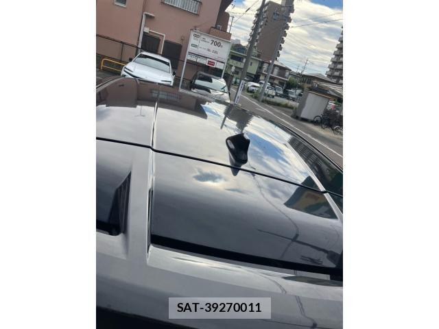 Toyota C-HR 2017-12 8665934-5