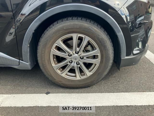 Toyota C-HR 2017-12 8665934-6