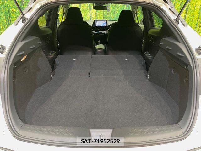 Toyota C-HR 2018-02 8658397-9